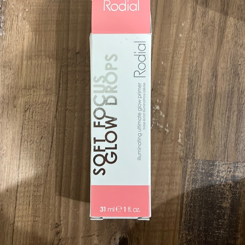 Dewy makeup primer, Brand new